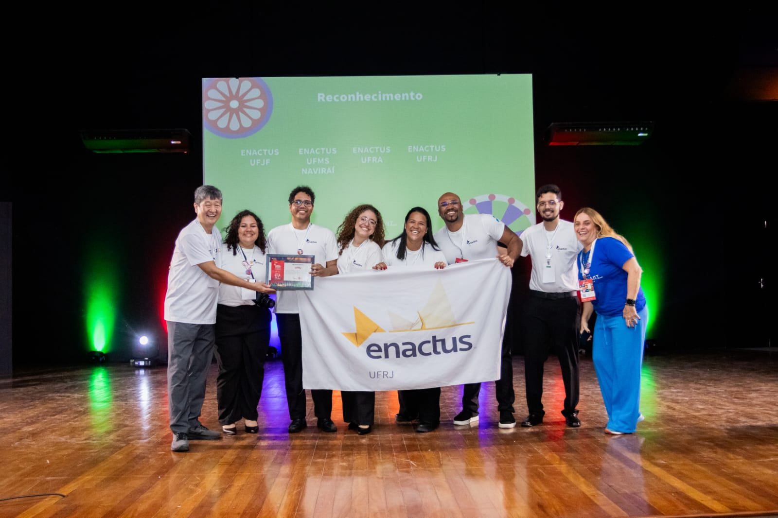 Enactus UFRJ é destaque com dois prêmios no maior evento de empreendedorismo social universitário do Brasil