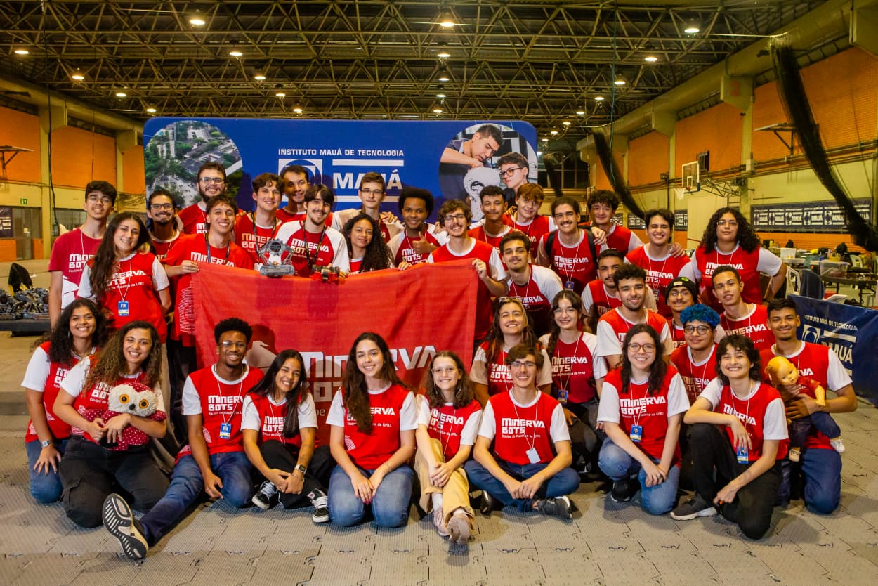 MinervaBots conquista dois troféus na RoboChallenge 2025
